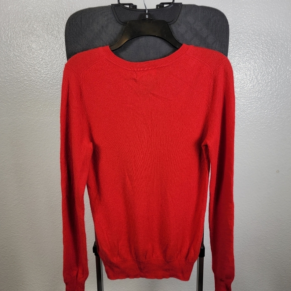 Tahari 2-ply Cashmere Red Long Sleeve Sweater Size M - Picture 3 of 5